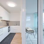 Danubius One - Spacious W Free Parking דירה *